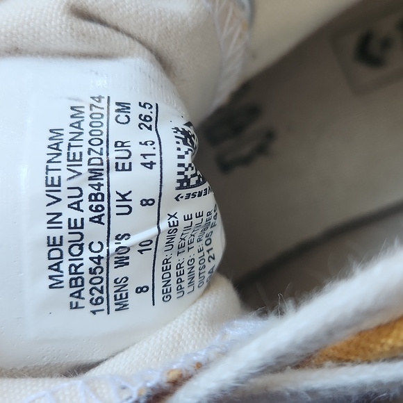 Converse Hightops - Picture 5 of 6